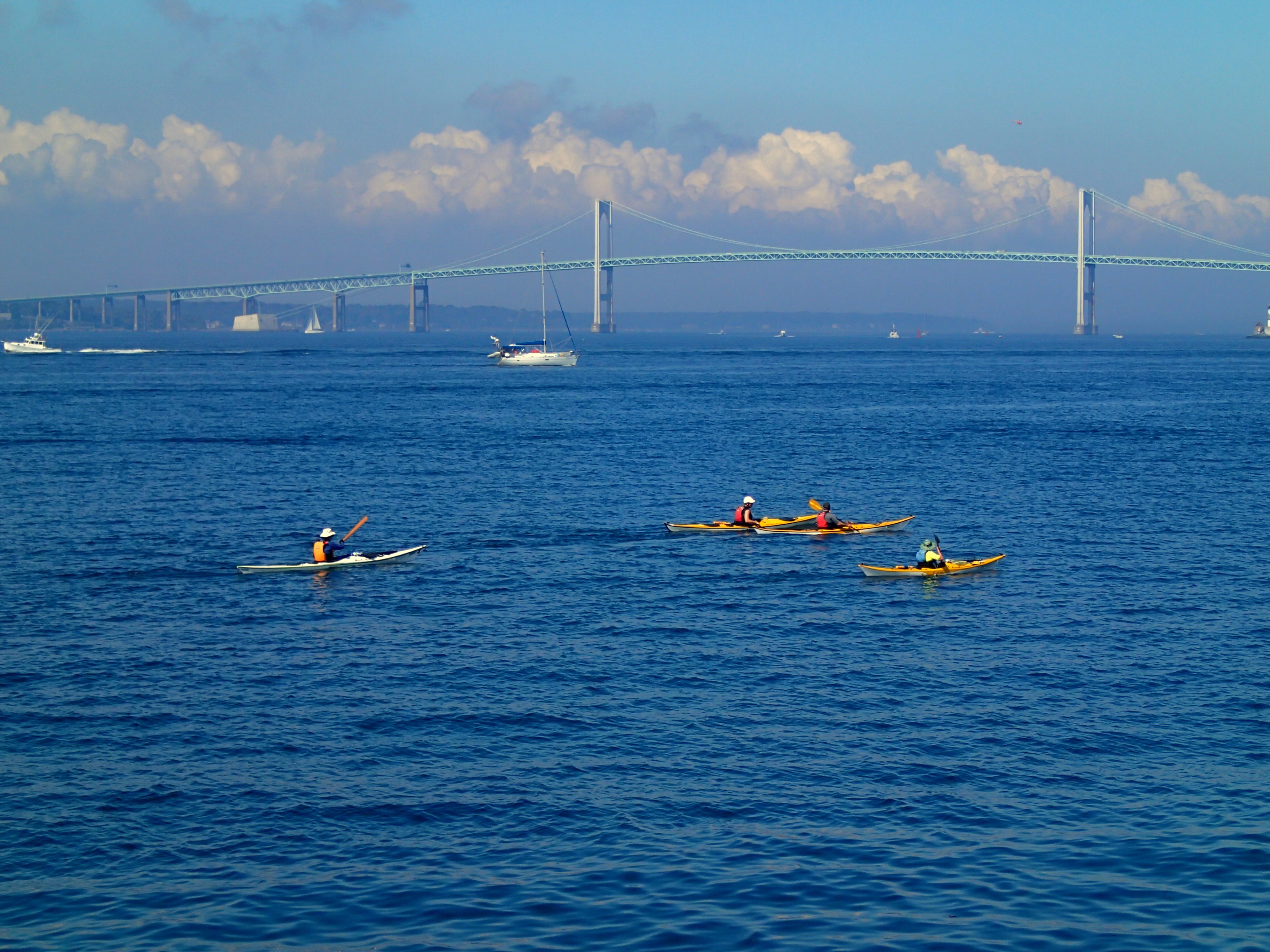 P9160061_kayak&newportbridge-adj.jpg